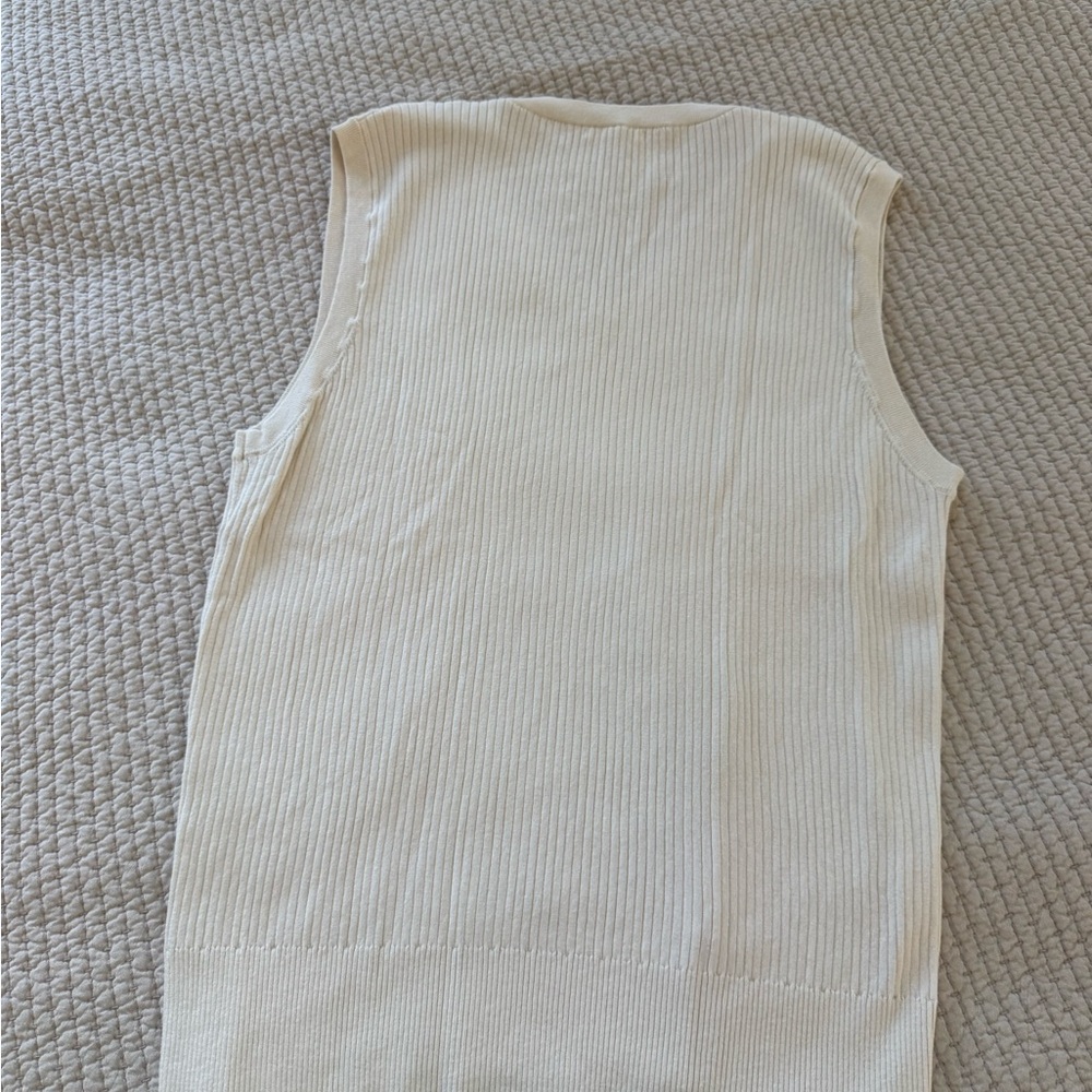 Cream Sleeveless V-Neck Sweater - Picture 6 of 7
